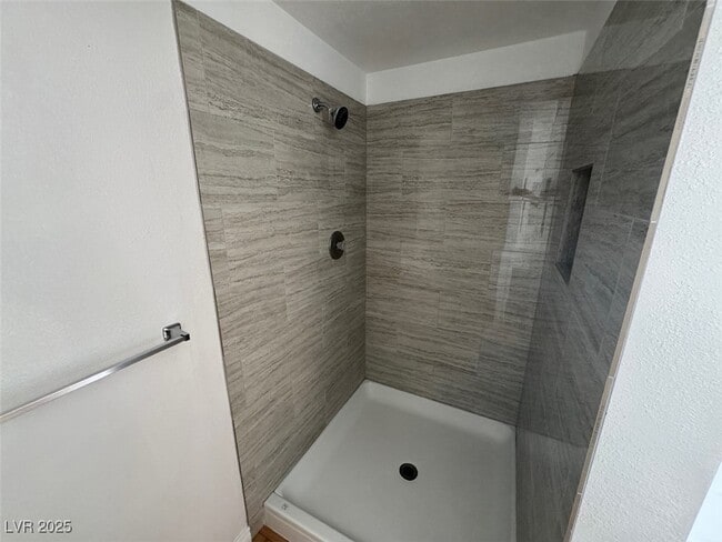 Building Photo - 6429 W Birchcrest Ct