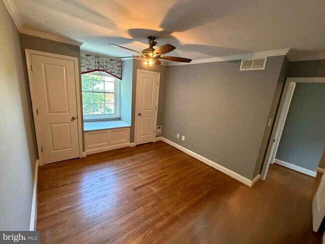 Building Photo - 1543 Cottage Ln