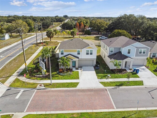 Building Photo - 601 Ambleside Dr