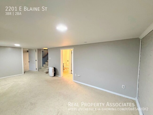 Building Photo - 2201 E Blaine St