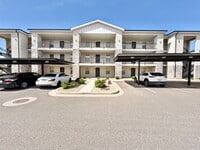 Building Photo - 2 Bed Lone Rock Condo!