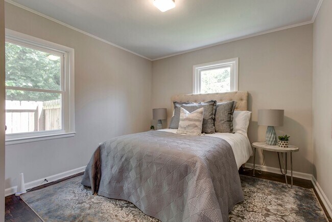 Building Photo - Cute and Cozy Home in Cleveland Park, Walk to Mas Tacos and The Pharmacy, Minutes to Five Points,...