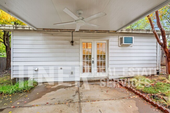 Building Photo - Updated Charming Studio in Historic Folsom...