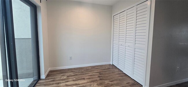 Building Photo - 6299 Arlington Ct