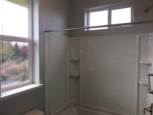 Building Photo - NW Reno Luxury End Unit Townhouse - On the...