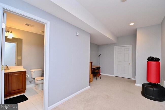 Building Photo - 11736 Folkstone Ct