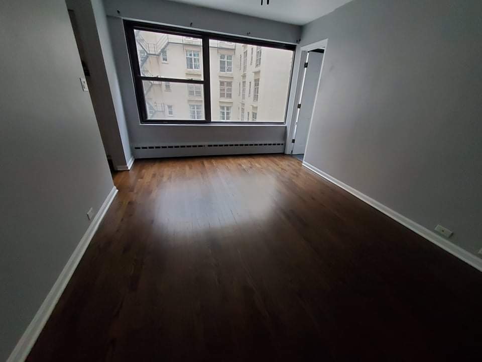 Building Photo - 3410 N Lake Shore Dr