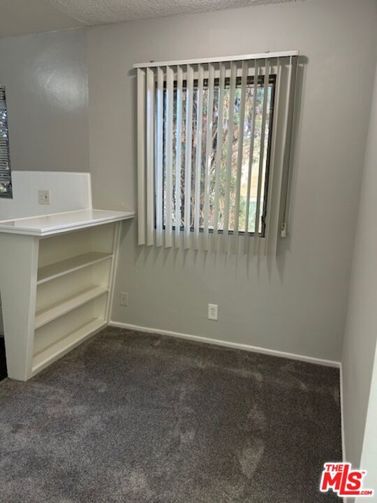 Building Photo - 1412 Barry Ave