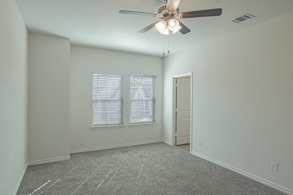 Building Photo - 2020 Saddle Wy