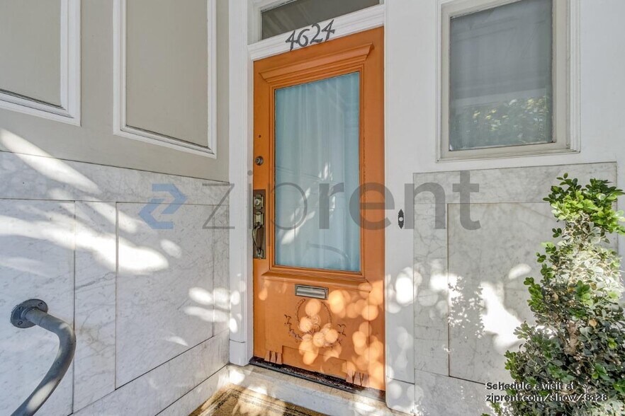 Building Photo - Unit