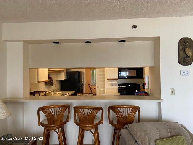 Building Photo - 1540 Riverside Dr