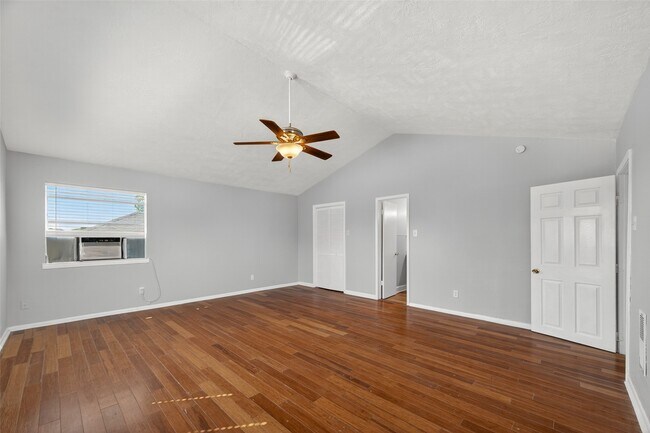 Building Photo - 11447 Kirkvalley Dr