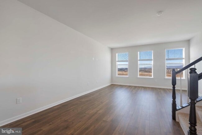 Building Photo - 331 Ensemble Wy