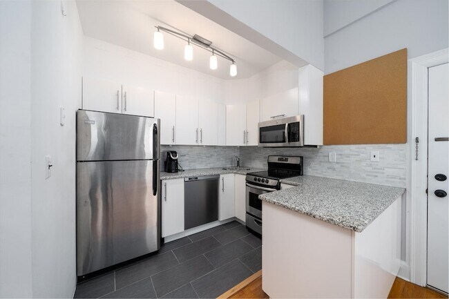 Building Photo - 309 1st St