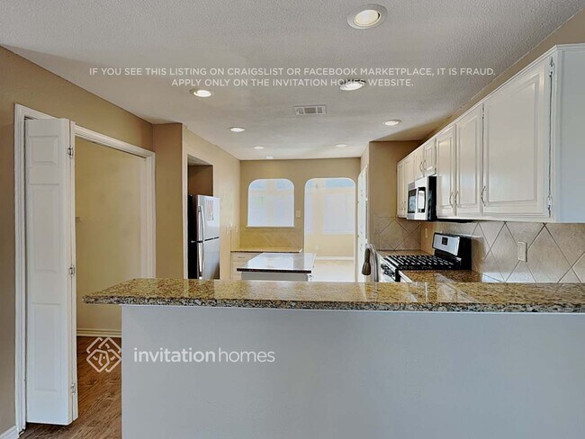 Building Photo - 3823 Branch Hollow Cir