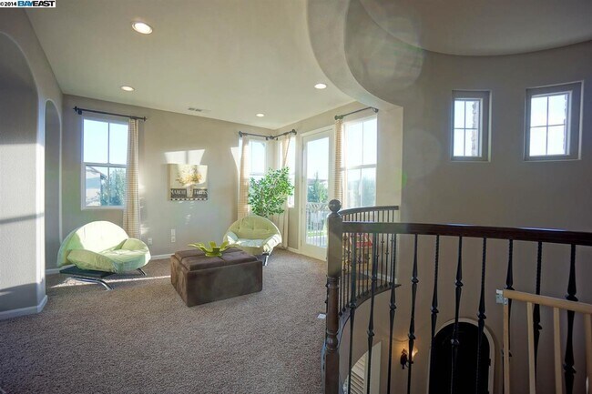 Building Photo - 3200 Spicewood Ln