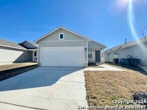 Building Photo - 2918 Gustavo Dr