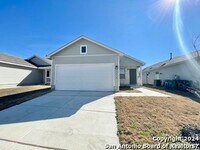 Building Photo - 2918 Gustavo Dr