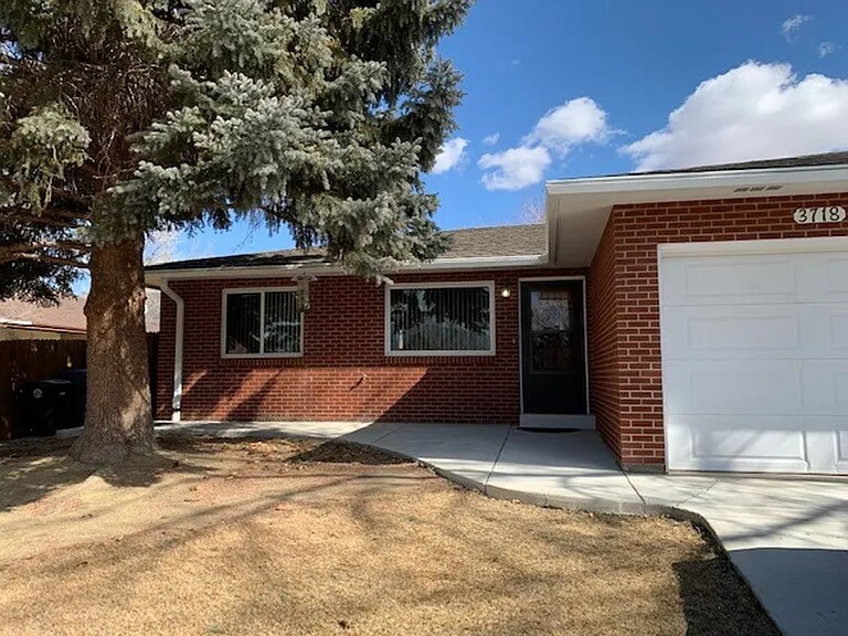 Primary Photo - 3718 Findlay Ln