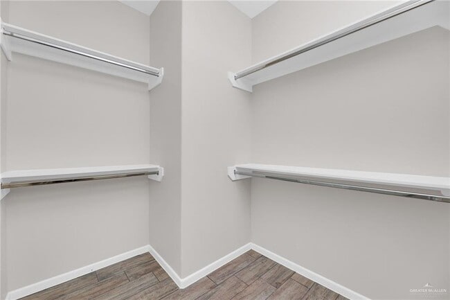 Building Photo - 15 S Colt Ln