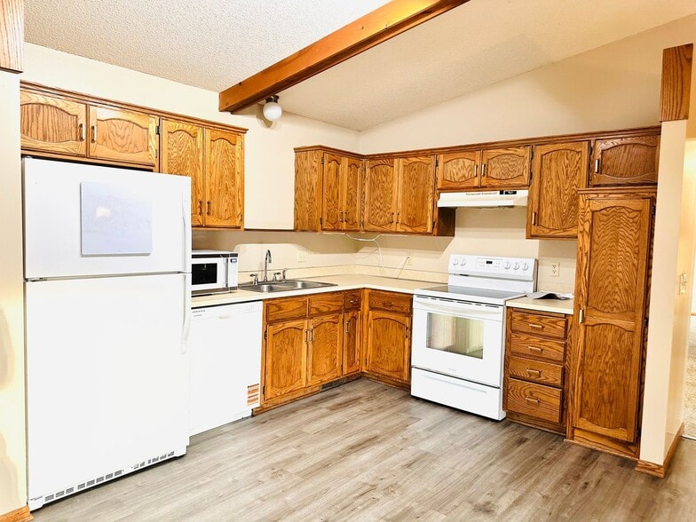 Building Photo - 840 Martha Lake Ct