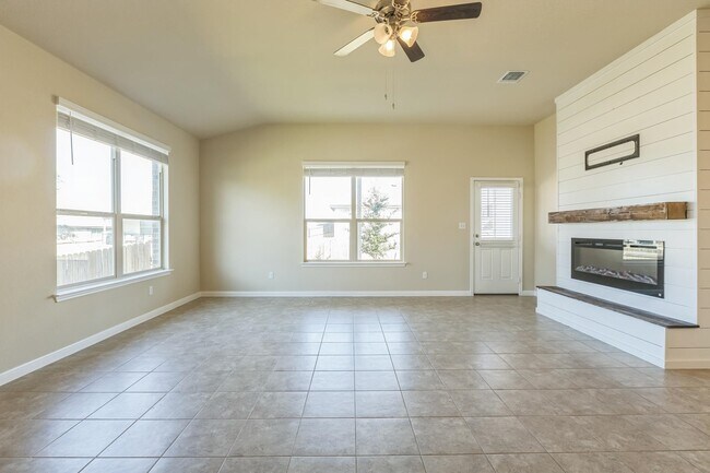 Building Photo - 209 Pepper Mill Loop