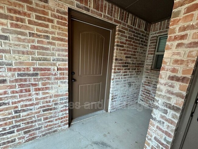Building Photo - 412 Chalk Hill Ct