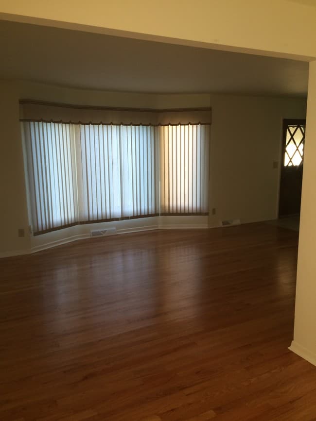 Building Photo - 3543 S 79th St