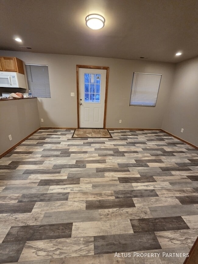 Building Photo - 926 Greenwood Ave