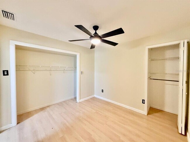 Building Photo - 804 E 127th Ave