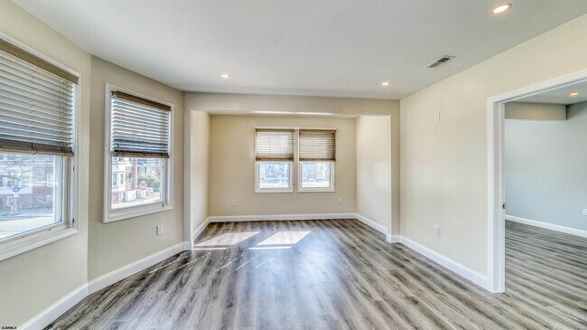 Building Photo - 5201 Ventnor Ave