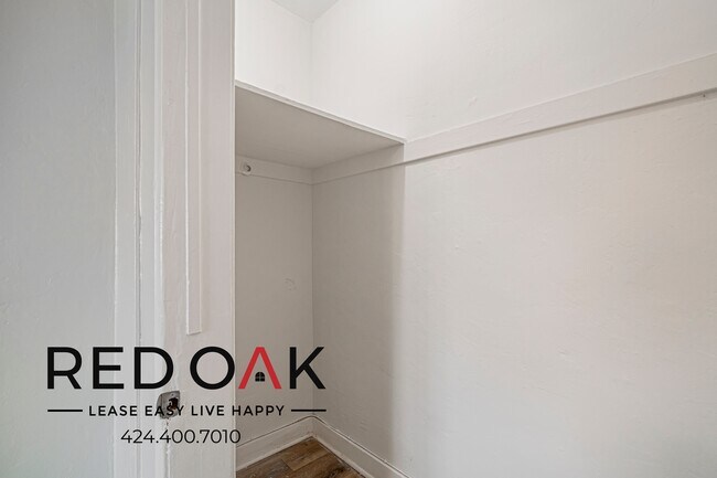 Building Photo - 454 S Catalina St