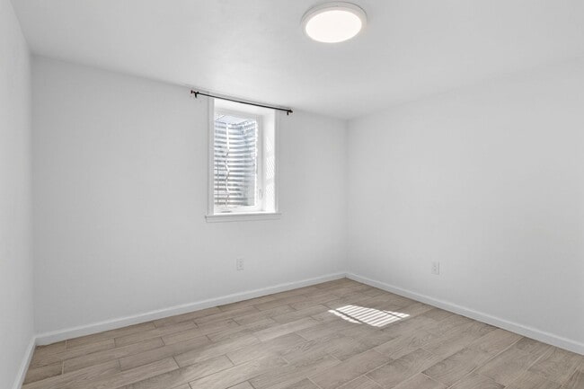 Building Photo - Modern South Denver Gem Available Now!!!