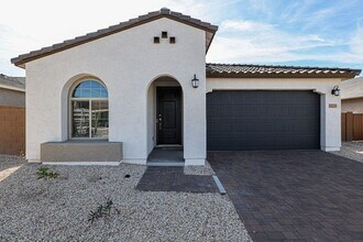 Building Photo - COMING SOON!! HOME IN TOLLESON! 4 BEDROOM 3 BATHROOMS!