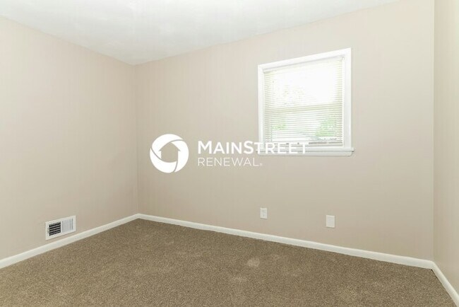 Building Photo - 3 Bedroom Pet-Friendly Home in Louisville,...