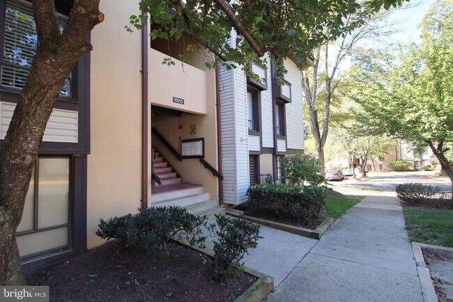 Building Photo - 11615 Stoneview Square