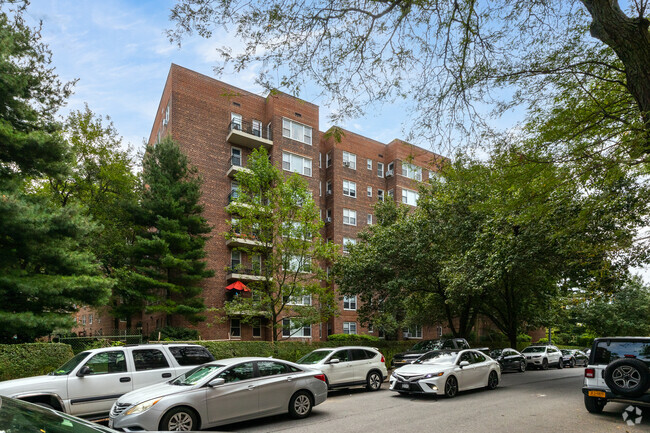 Building Photo - Hudson Manor Terrace