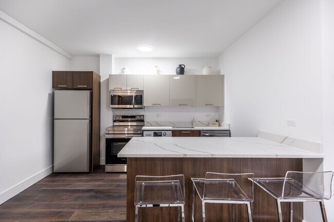 Building Photo - Brand NEW 2-Bedroom in the heart of Anders...