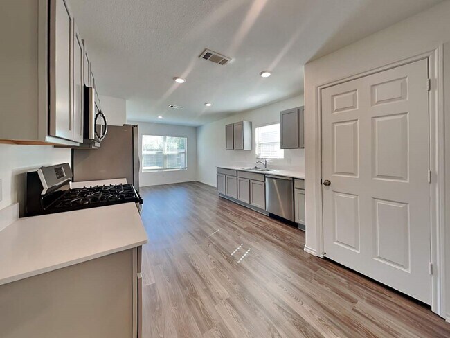 Building Photo - 18843 Wembley Vis Trl