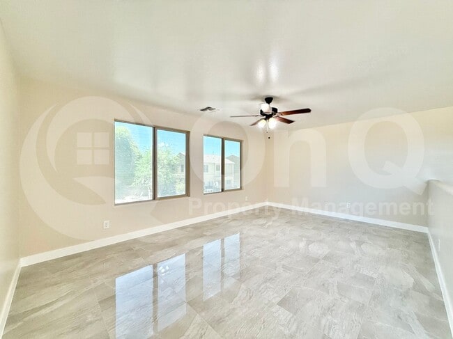 Building Photo - 10631 E Sunflower Ln