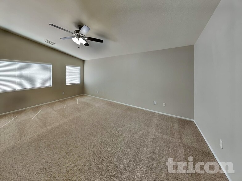 Building Photo - 623 Marlberry Pl