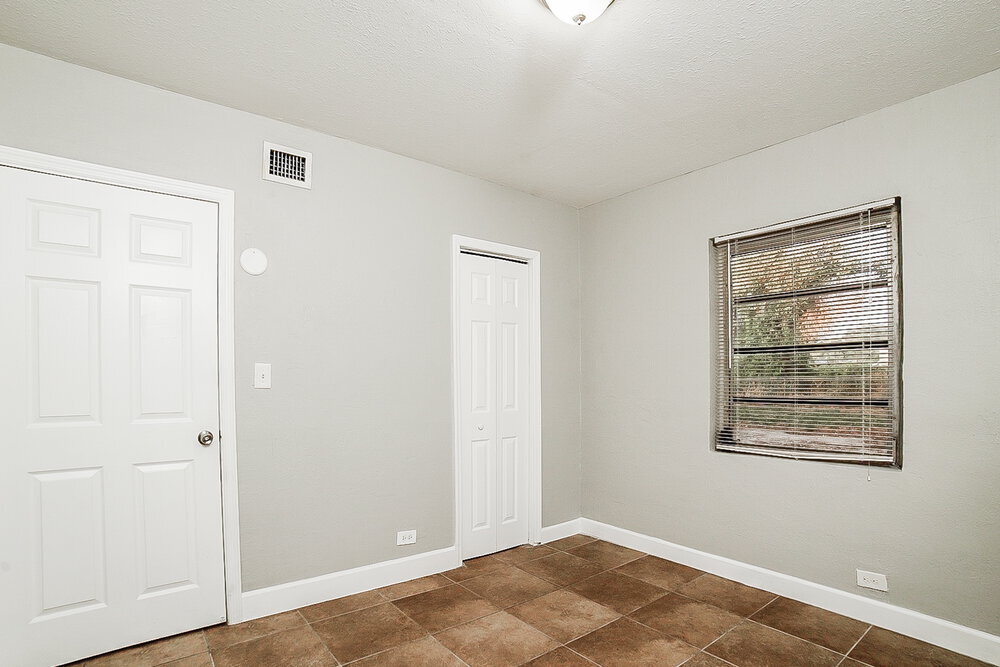 Building Photo - 16401 NW 21st Ave