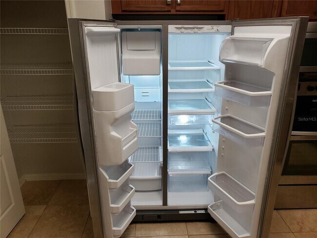 Building Photo - 5870 Fishhawk Ridge Dr