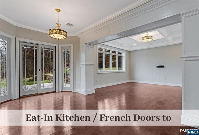 Building Photo - 230 Hillcrest Rd