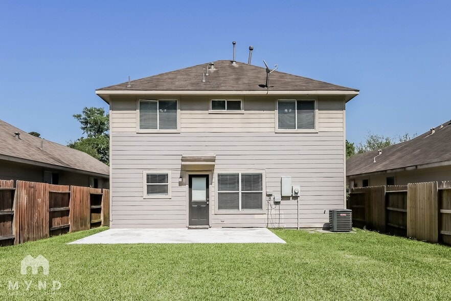 Building Photo - 33119 Cottonwood Bend