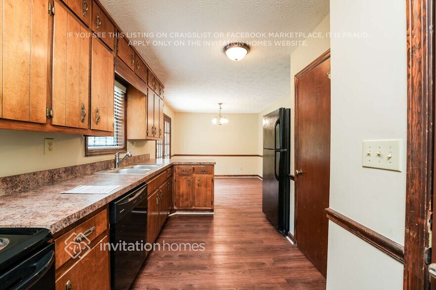 Building Photo - 2160 Flowery Branch Rd