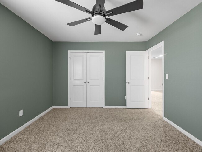 Building Photo - Beautiful 4 BR, 3.5 BA, 2 Car Garage Home ...