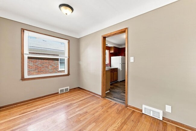 Building Photo - 11386 Hemingway St