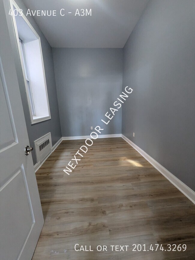 Building Photo - 403 Avenue C
