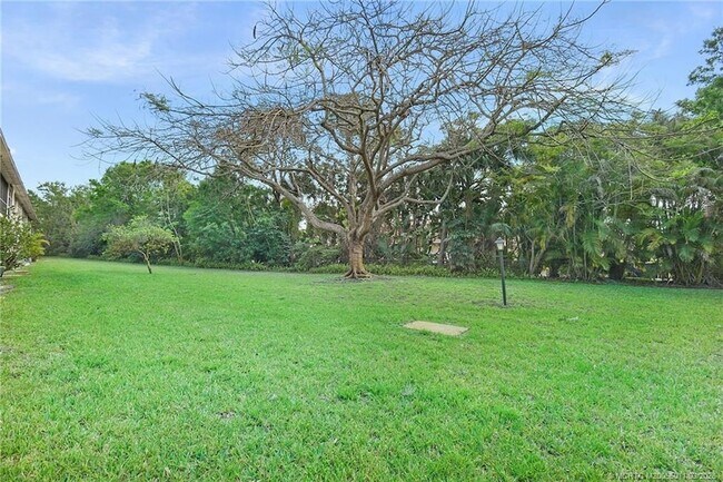 Building Photo - 1900 S Kanner Hwy